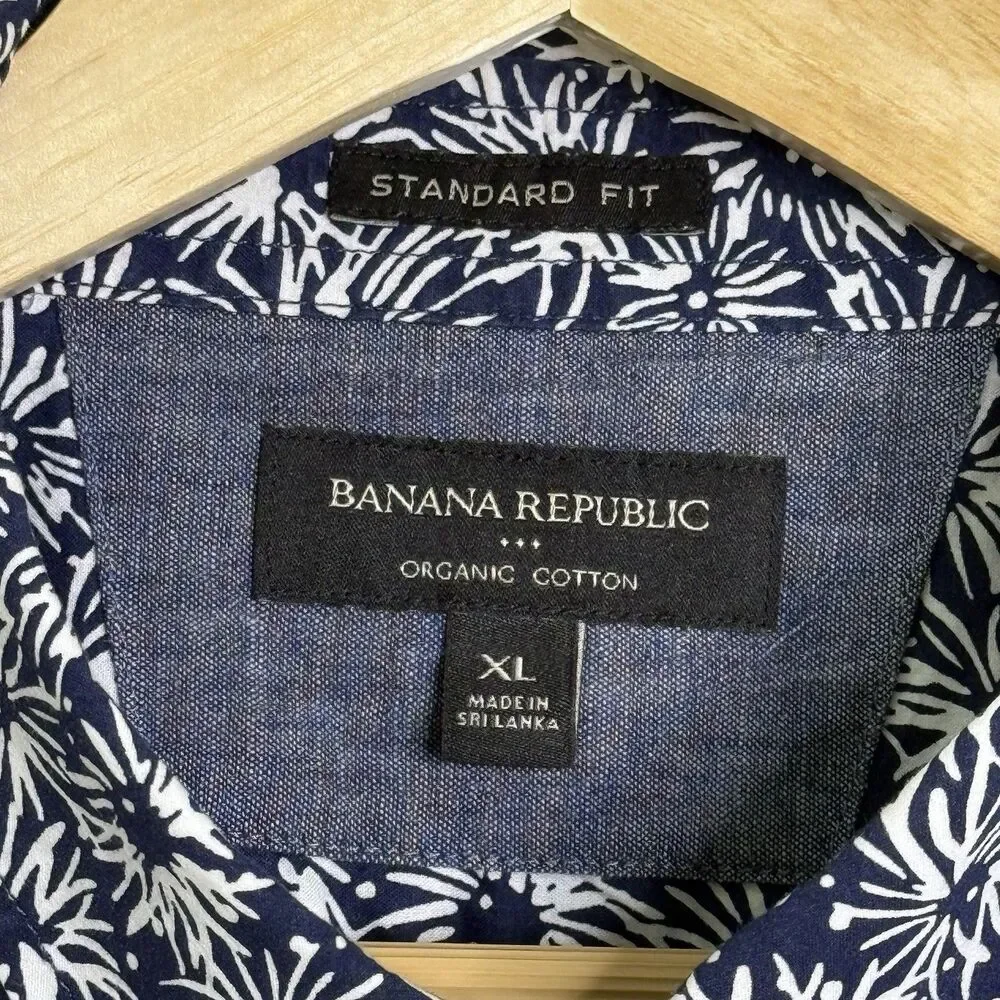 BANANA REPUBLIC Short Sleeve Button Down Shirt Mens XL Dark Blue White Starburst